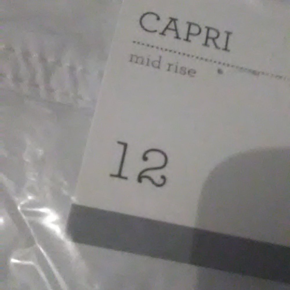 Mid Rise Capris - Picture 5 of 8